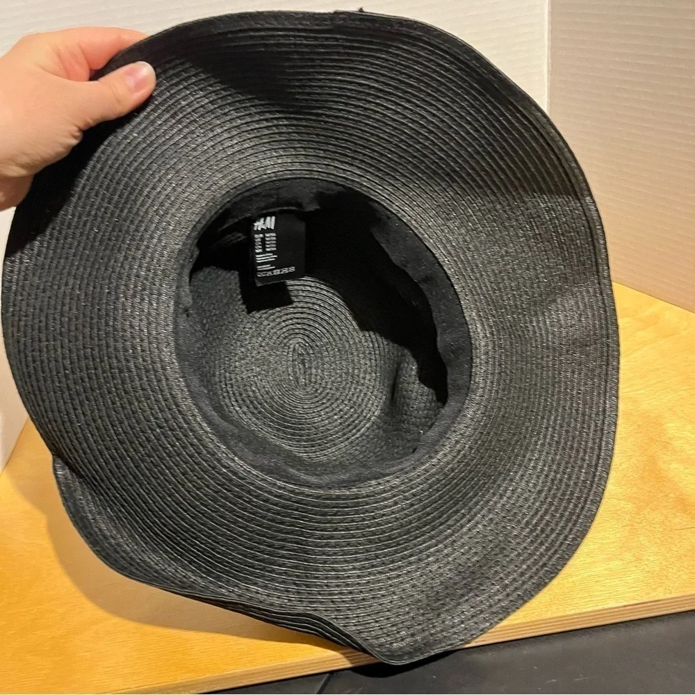 H&M Women's Black Paper Straw Hat Summer Floppy Beach Classic Size M/56